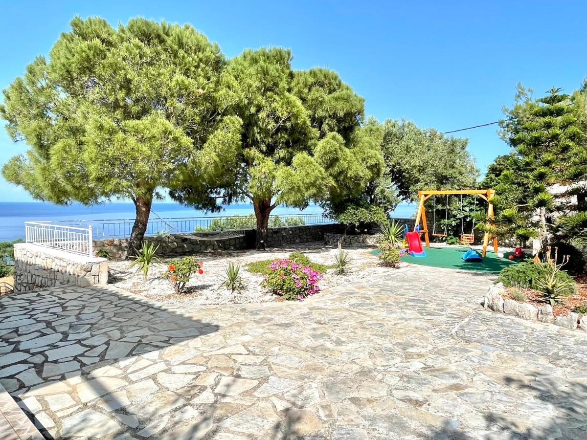 Villa Meganisi Agios Nikolaos  Eksteriør billede